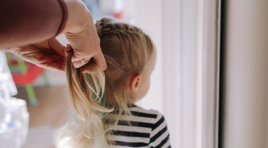 Cinco consejos para cuidar el pelo de niños y bebés correctamente