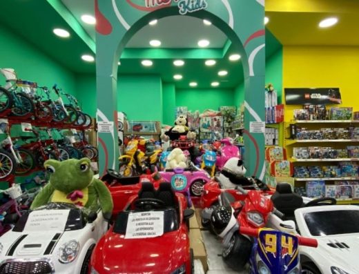 Tienda de juguetes Juguetoon en el centro comercial Plaza Mayor en Málaga