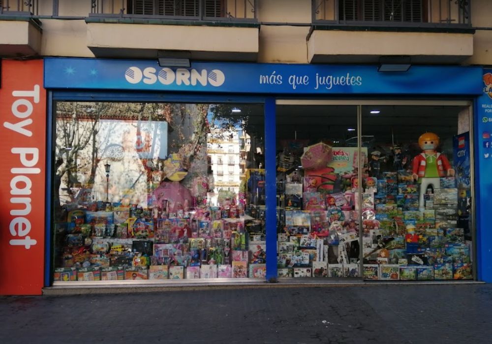 Menos que terrorista Recordar Juguetes Osorno, juguetería en el Casco Antiguo de Sevilla